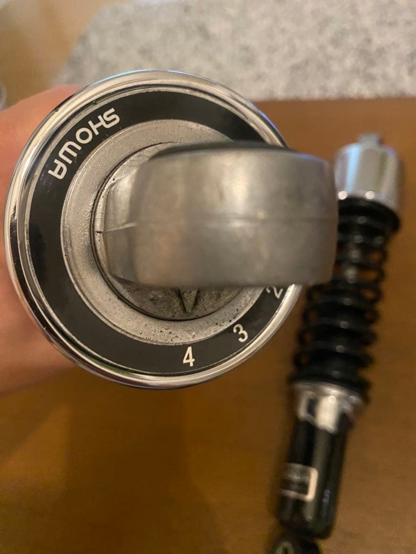 Z400FX取外し　SHOWA リアサスペンション　リアサス