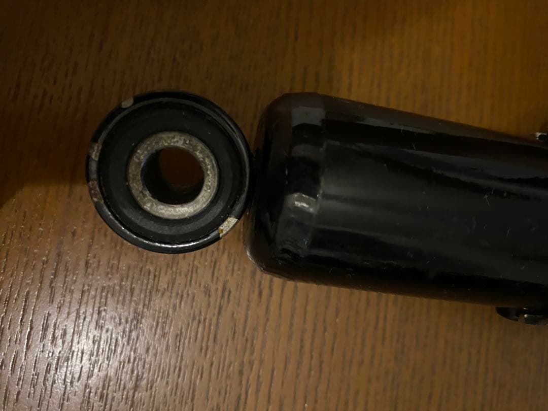 Z400FX取外し　SHOWA リアサスペンション　リアサス