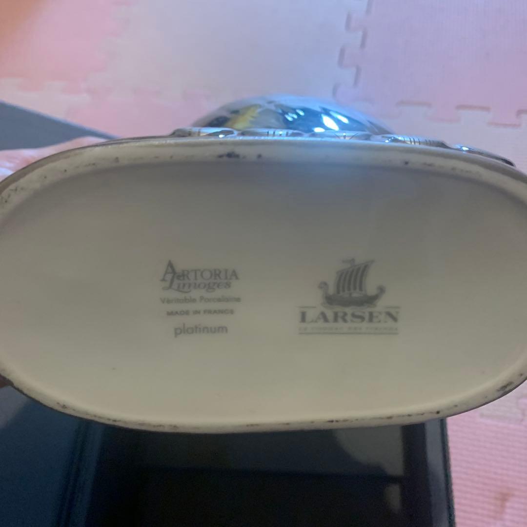 LARSEN コニャック 700ml 40% プラチナ