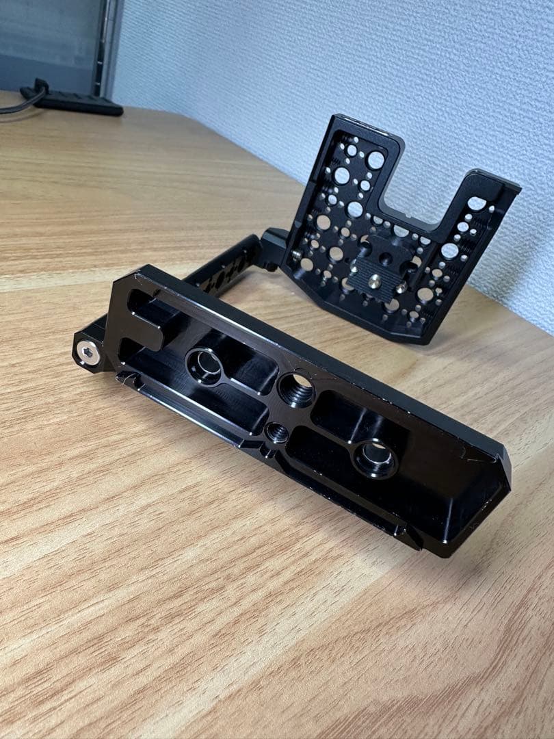 SHAPE CANON EOS C80 cage + Vマウントプレート