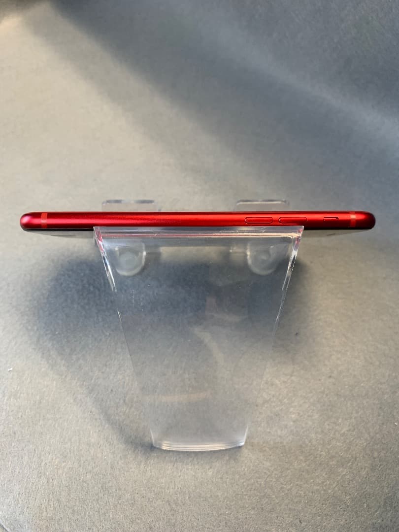 美品　国内版　SIMフリー　iPhoneSE 第3世代　 64GB レッド色