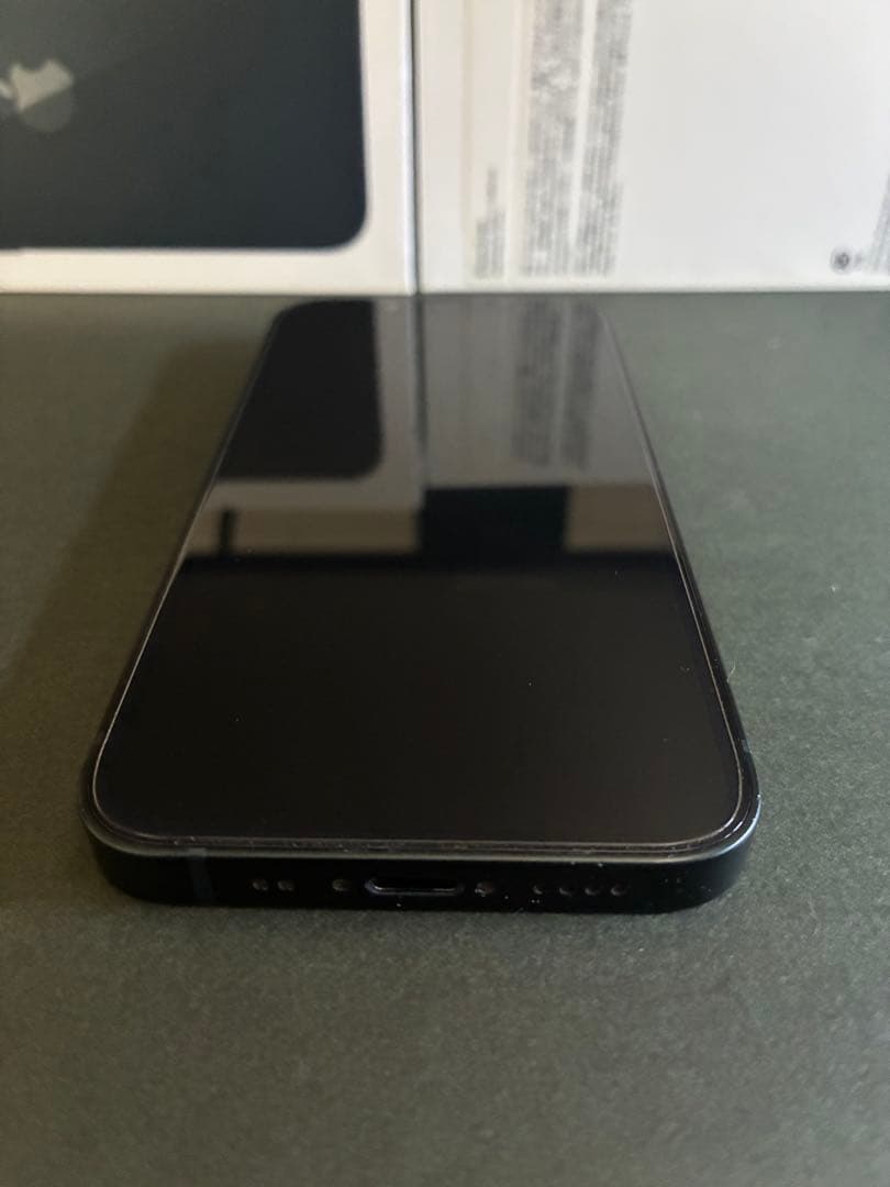 iPhone 13 mini ミッドナイトブラック本体と充電ケーブル付き