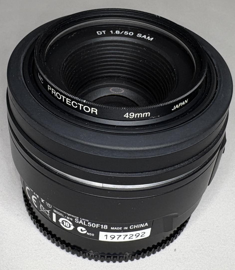Sony SAL50F18 50mm F1.8 レンズ 保護フィルター付き