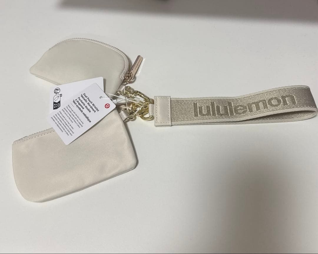 LULULEMON ポーチ　ストラップ　ダブル