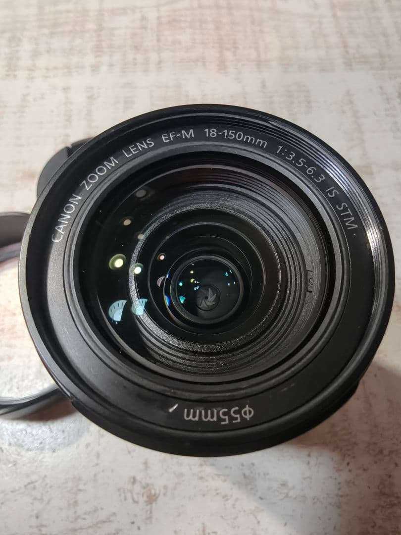 Canon EF-M 18-150mm ズームレンズ
