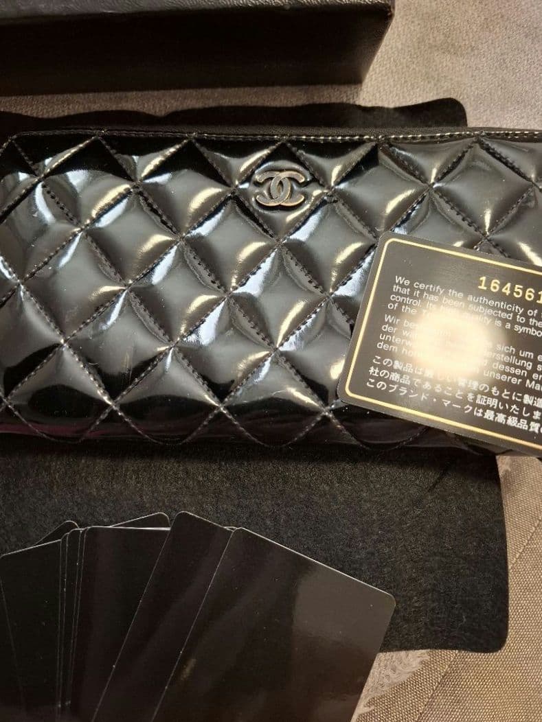 (*)様 ・シャネル ブリリアント ラウンドファスナー 付属品完備 正規品 CH