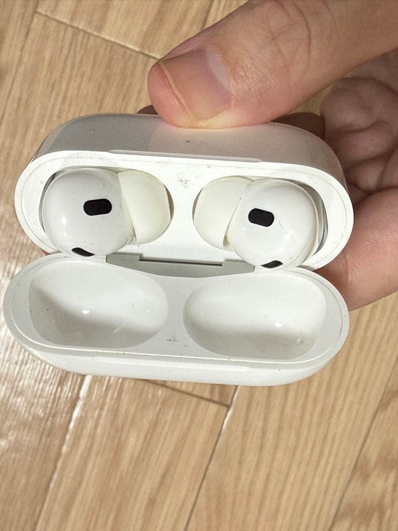 AirPods pro 2 Lightning端子