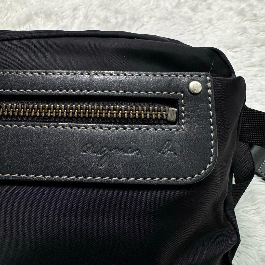 アニエスベーボヤージュ　牛革×ナイロン　ロゴ型押し　軽量クロスボディバッグ黒