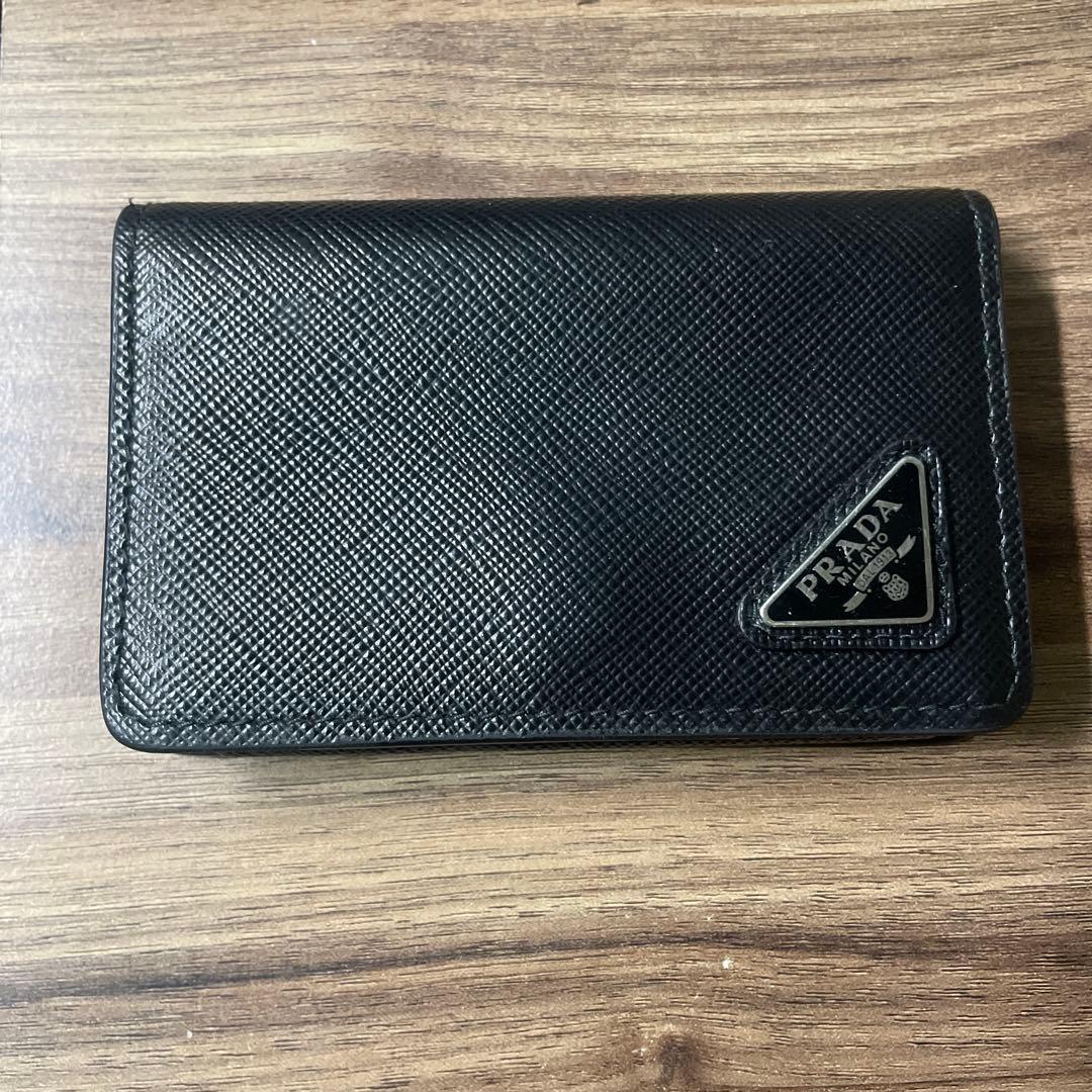 PRADA カードケース　名刺入れ　三角ロゴ　サフィアーノレザー　黒