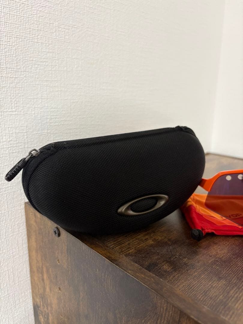 オークリーのサングラス　スートロライトスイープ PRIZM