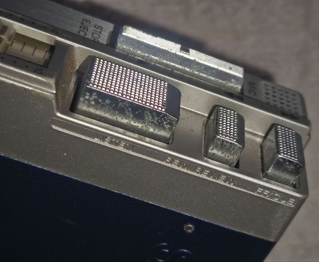 【通電確認のみ】SONY WALKMAN TPS-L2