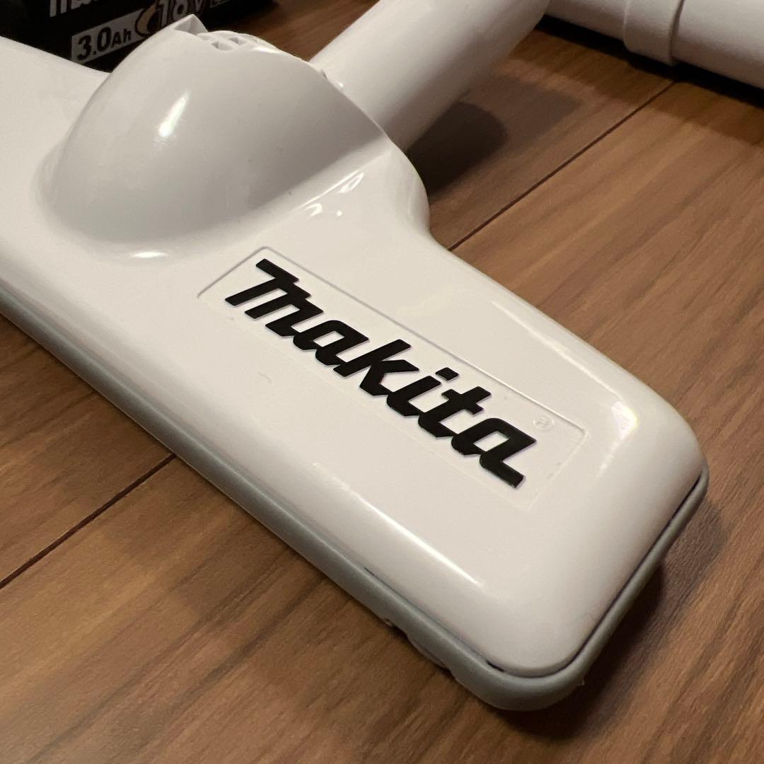 まゆとら【新品同様】Makita マキタ CL181FD 充電式クリーナー