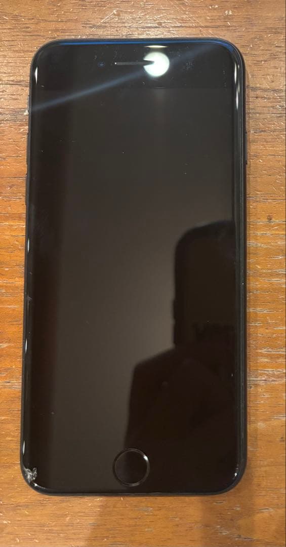 Apple iPhone SE (第2世代) MARVELケース付き