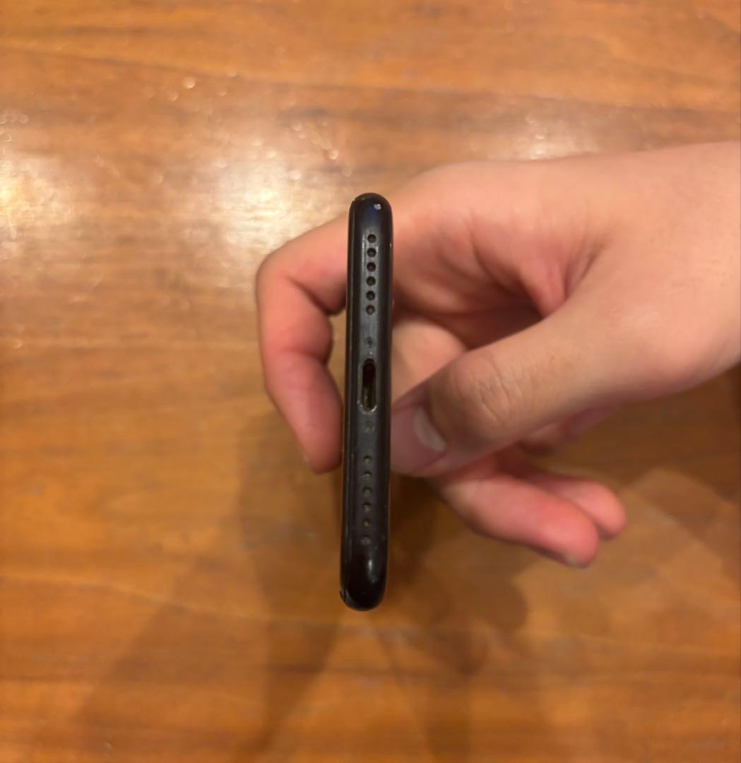 Apple iPhone SE (第2世代) MARVELケース付き