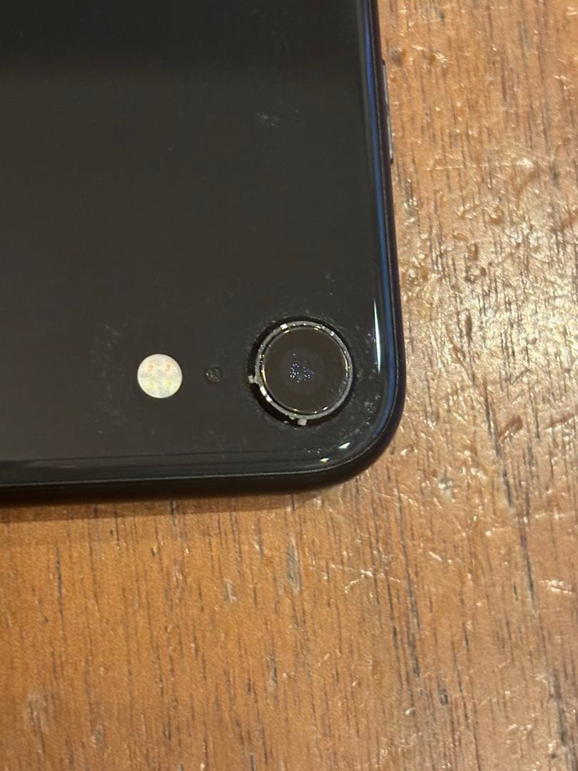 Apple iPhone SE (第2世代) MARVELケース付き