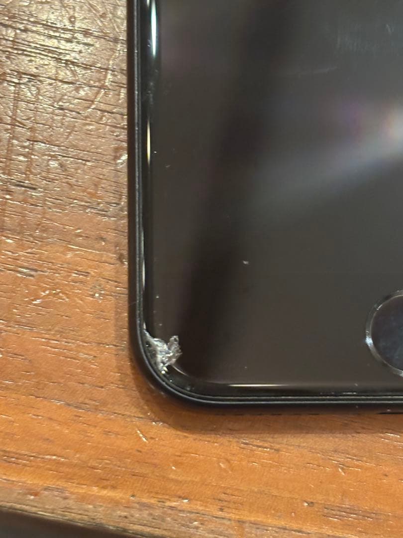 Apple iPhone SE (第2世代) MARVELケース付き