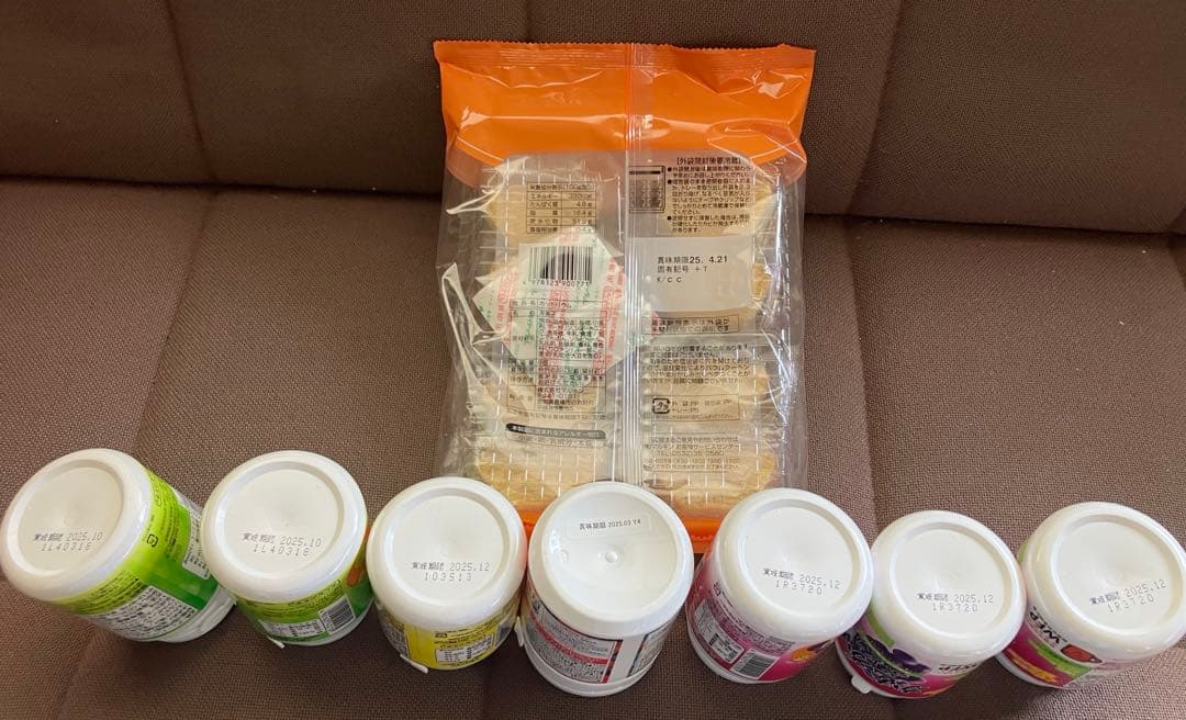 即席麺とスナック菓子のセット