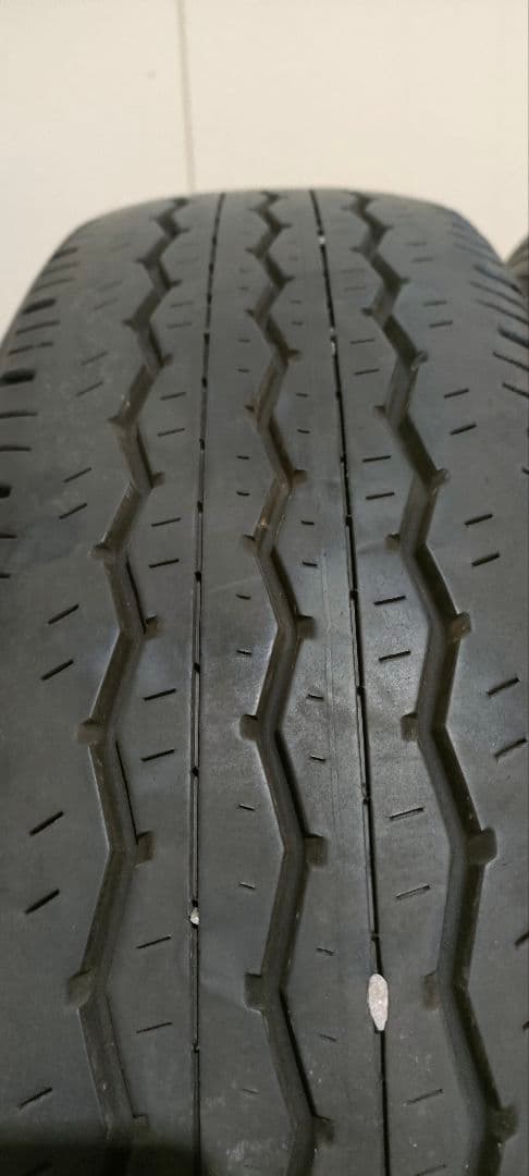 引取のみ ハイエース純正　ブリヂストン 195/80-15　ホイール付きタイヤ