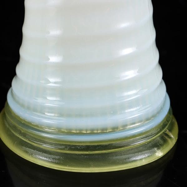 Y1505-5 ヴィンテージ フリント アルバニー ワセリンガラス 花瓶