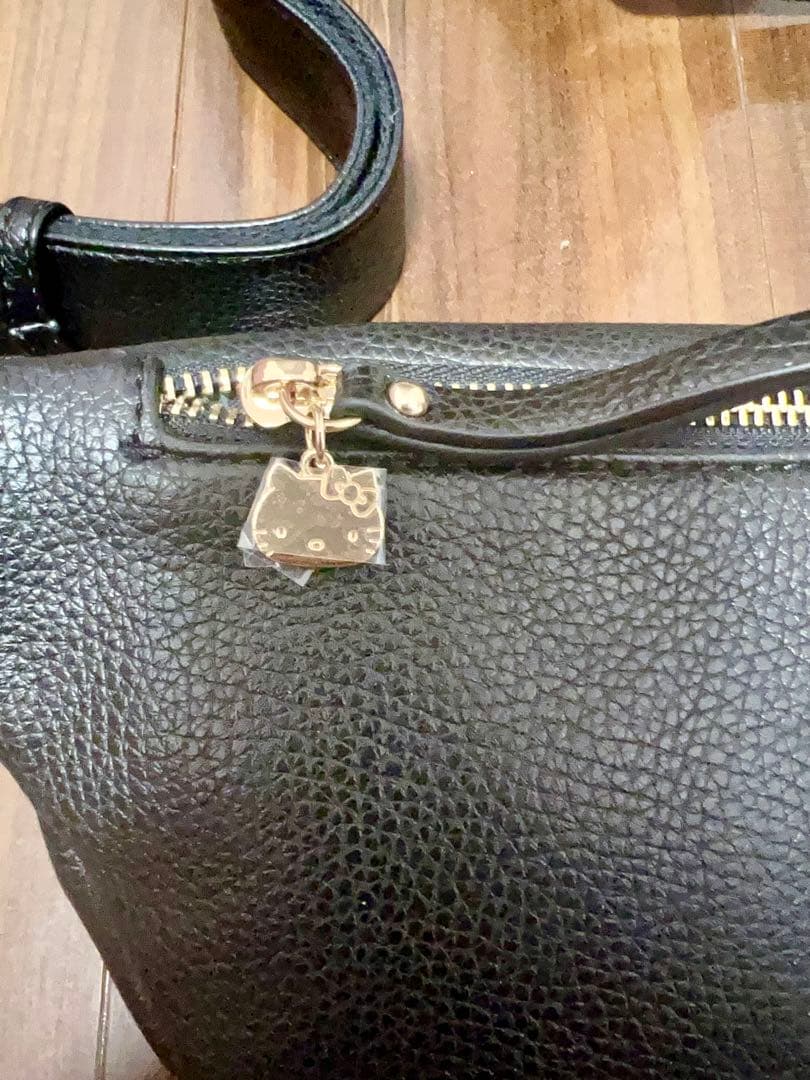 ハローキティ ショルダーバッグ