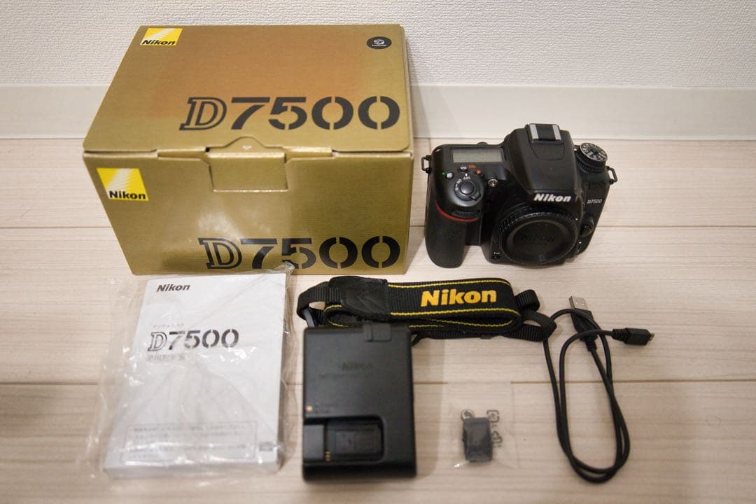 Nikon D7500 デジタル一眼レフカメラ 元箱・おまけレリーズ付き