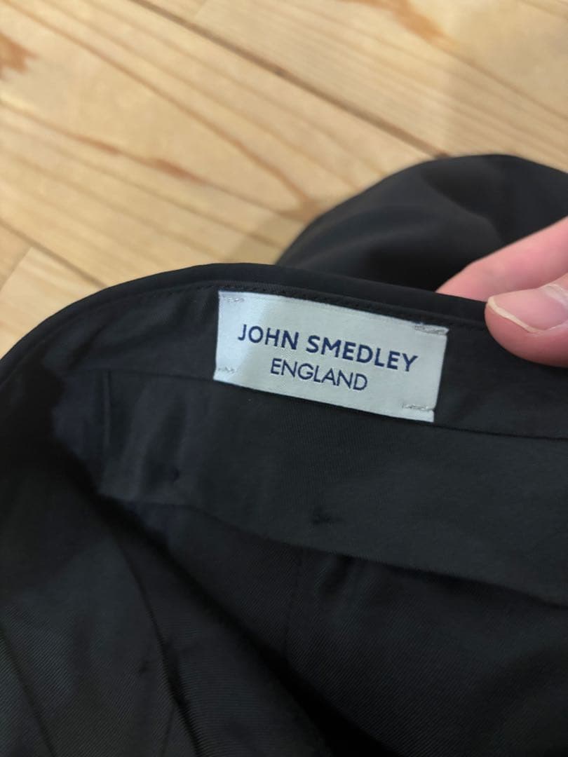 JOHN SMEDLEY スラックス　ブラック