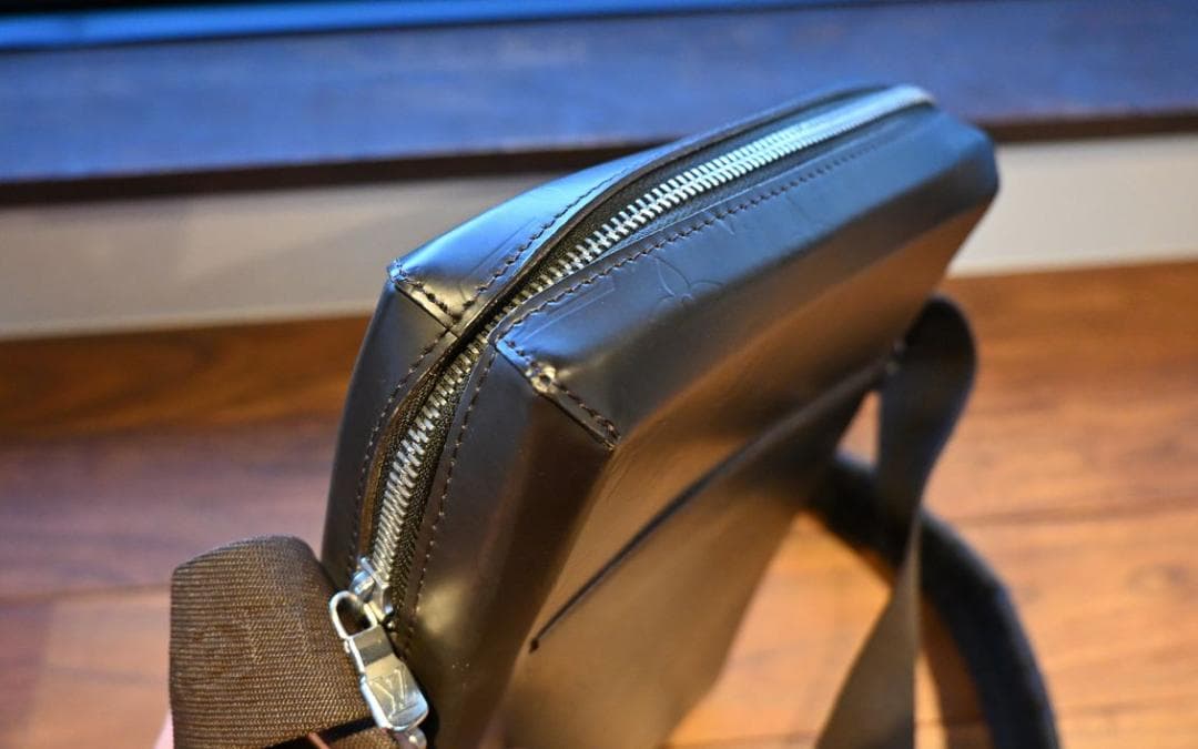 美品 LOUIS VUITTON モノグラムグラセ ボビー ショルダーバッグ