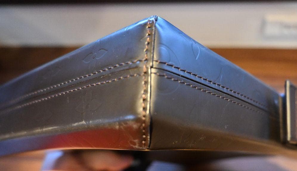 美品 LOUIS VUITTON モノグラムグラセ ボビー ショルダーバッグ