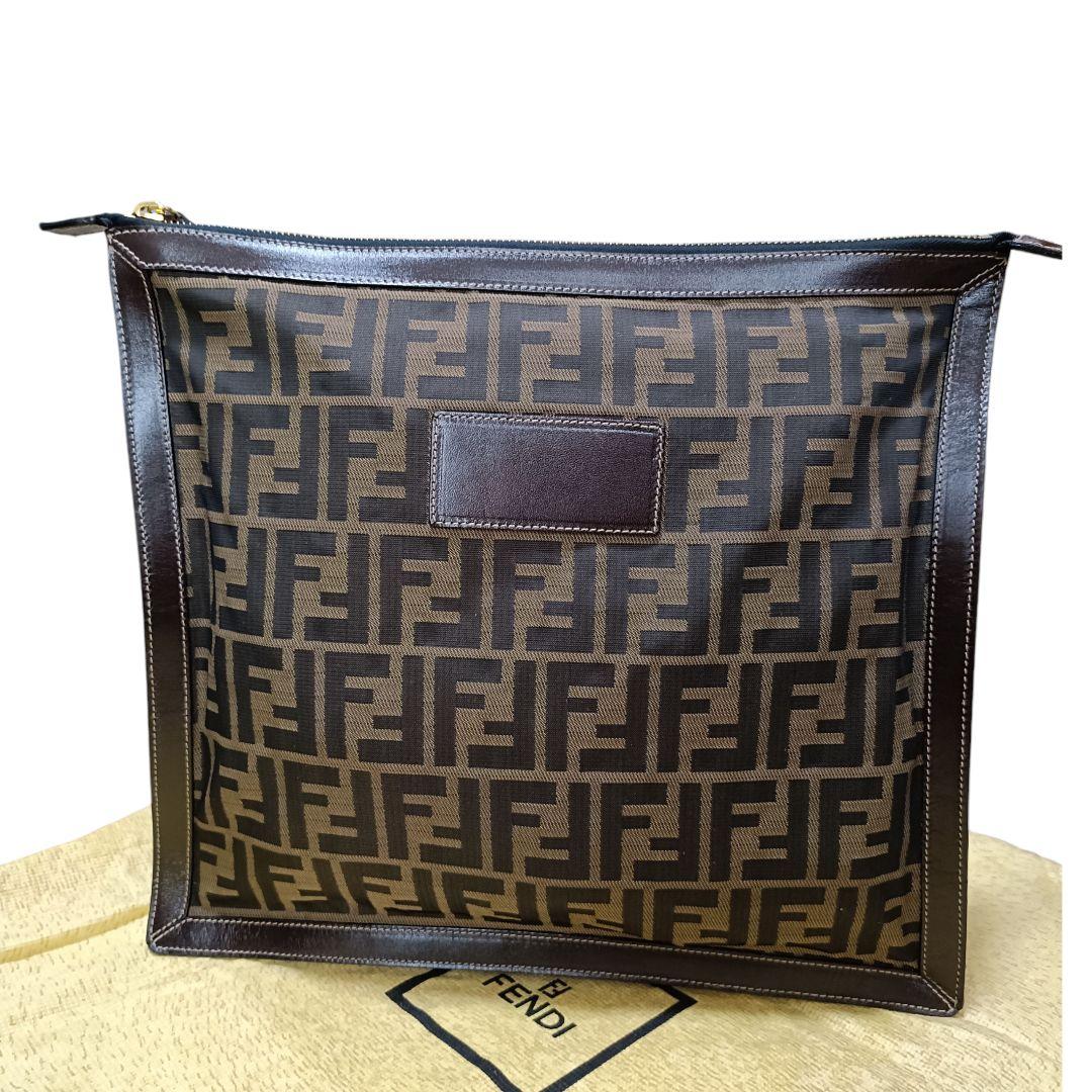 FENDI フェンデ クラッチバッグ ズッカ柄 キャンバス×レザー