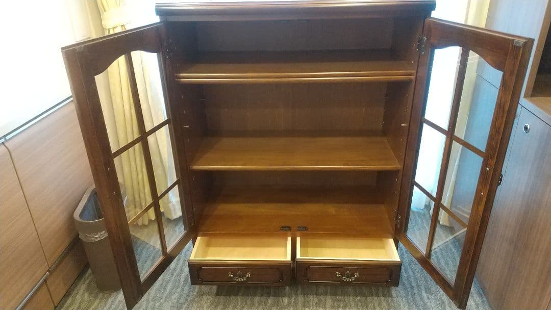 karimoku キャビネット ガラス扉付き