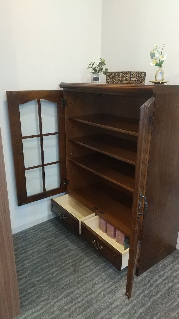 karimoku キャビネット ガラス扉付き