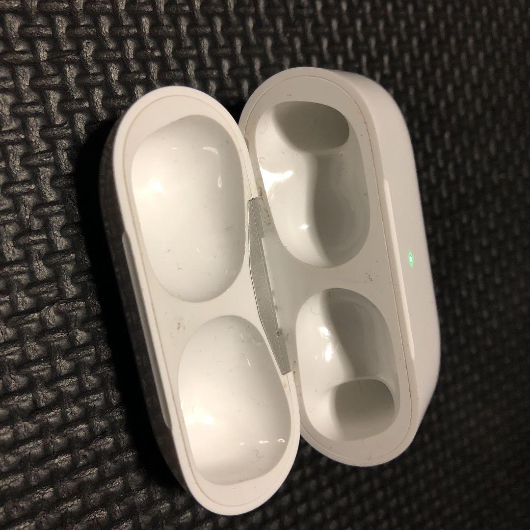 Apple 純正 AirPods ケース