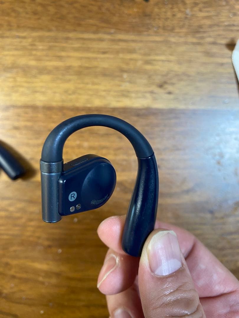 【完動美品】cleer ARC II music ワイヤレスイヤホン