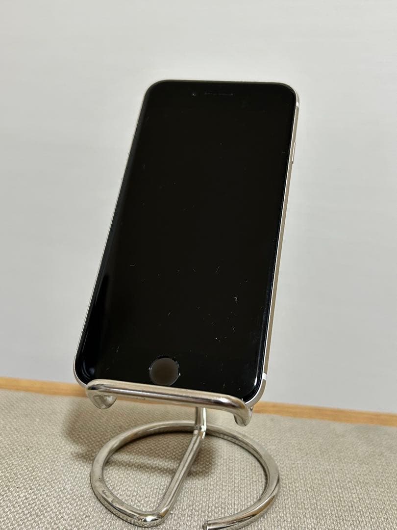 iPhone SE 第3世代 64GB 初期化済み 美品