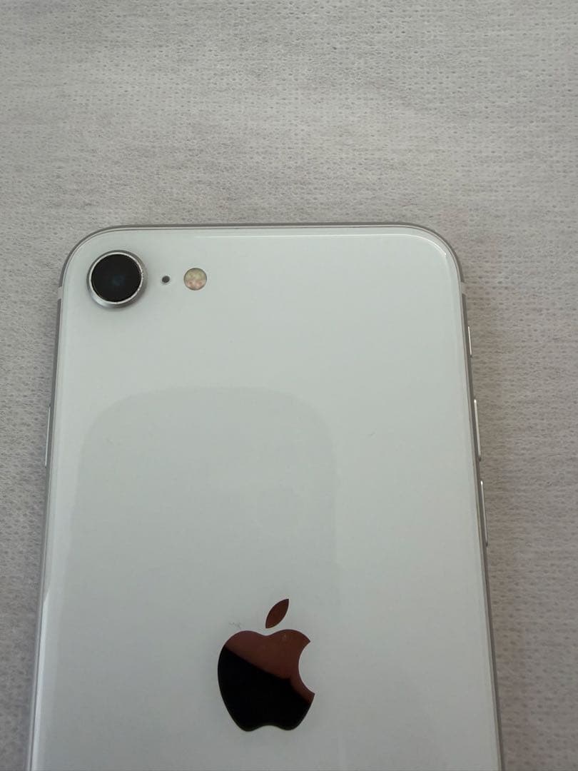 iPhone SE (第2世代) ホワイト 128GB【SIMフリー】