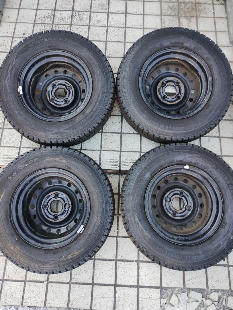 エブリイDA17V　スタッドレスタイヤ　ダンロップ145/R12 4本セット