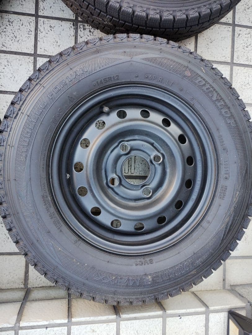 エブリイDA17V　スタッドレスタイヤ　ダンロップ145/R12 4本セット
