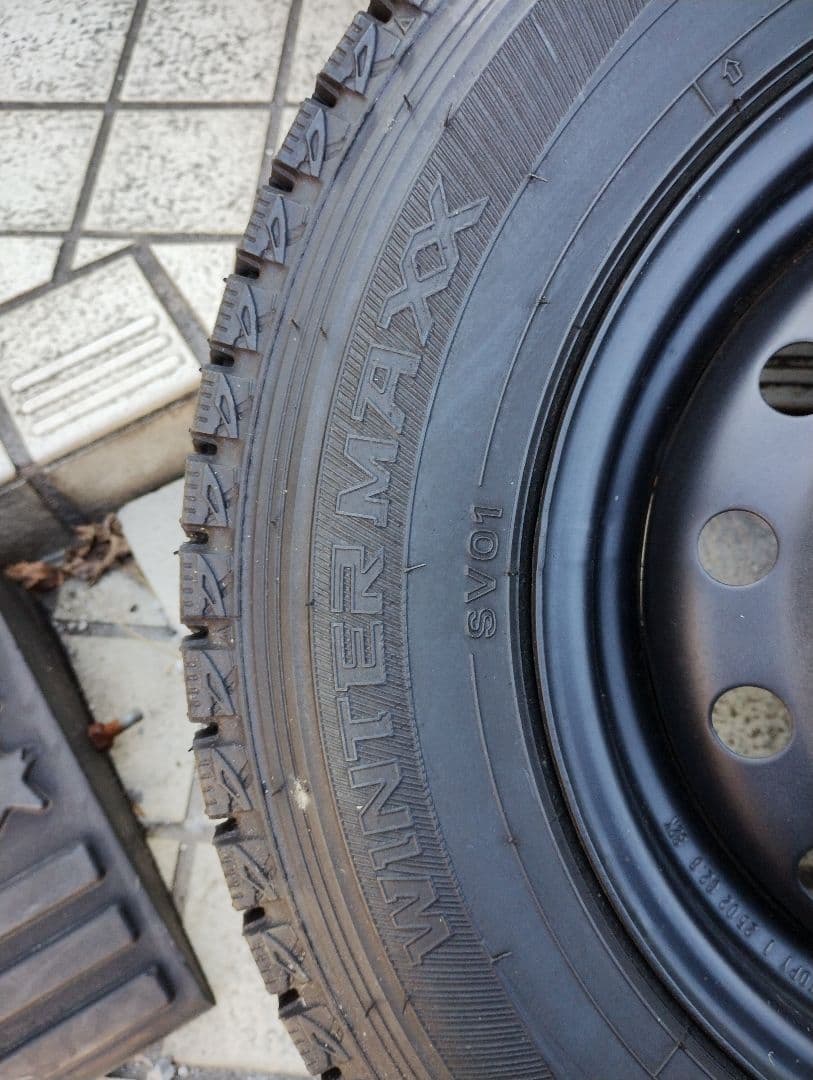 エブリイDA17V　スタッドレスタイヤ　ダンロップ145/R12 4本セット