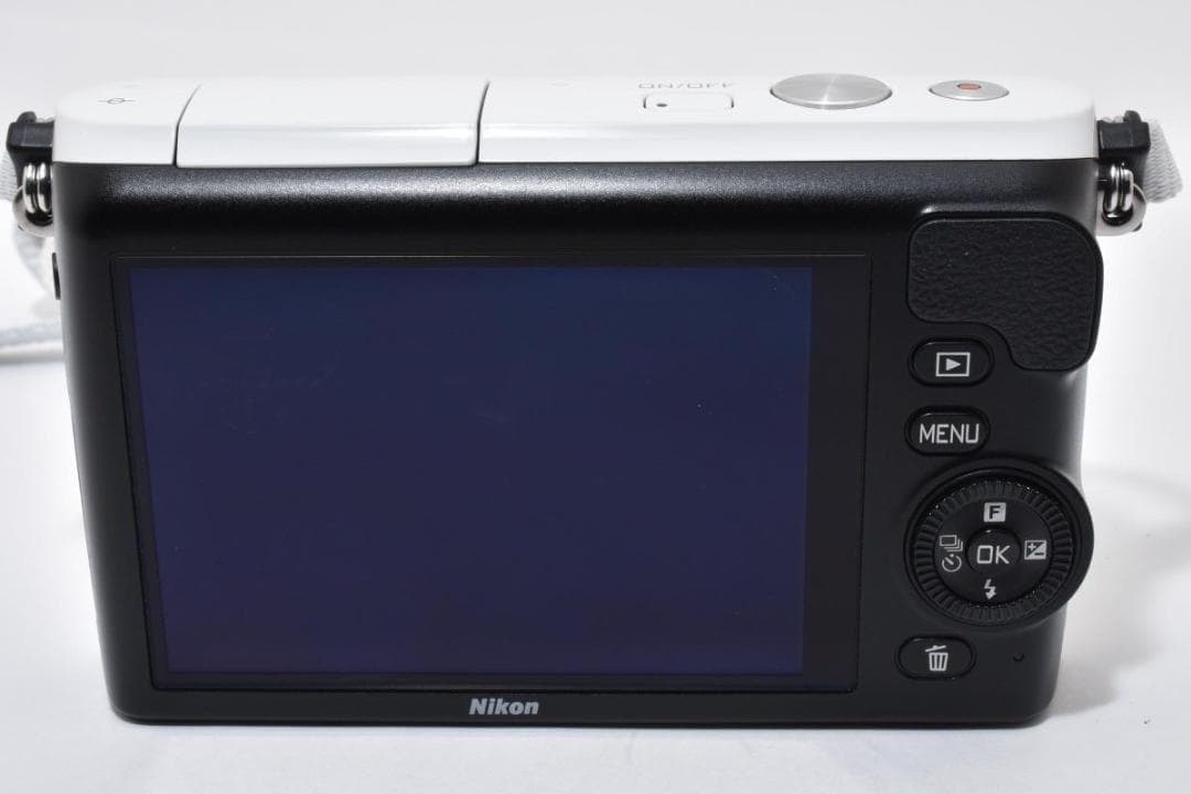 【箱付き】 Nikon ニコン 1 S2 ホワイト ミラーレス一眼カメラ