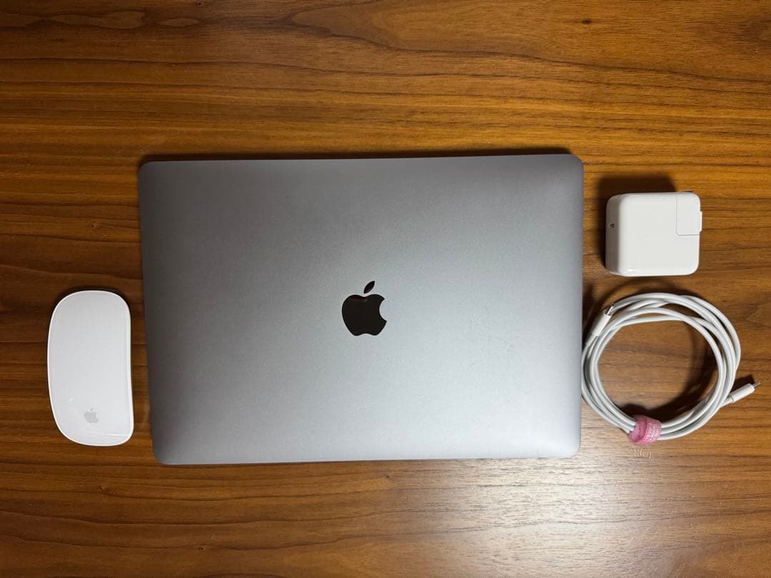 【美品】MacBook Air 13インチ　M1チップ　512GB容量　マウス付