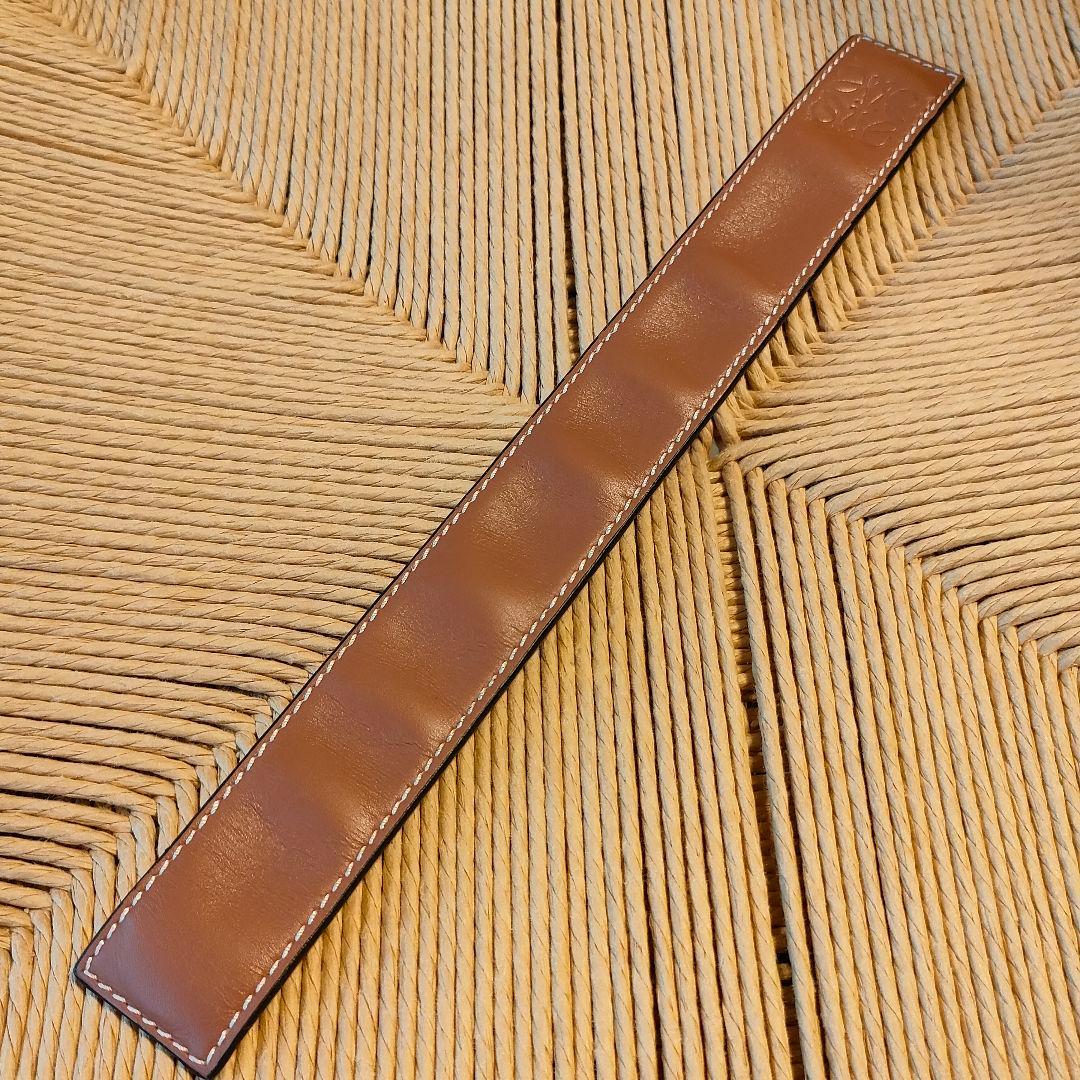 LOEWE ロエベ ブレスレット バングル レザー アナグラム タン