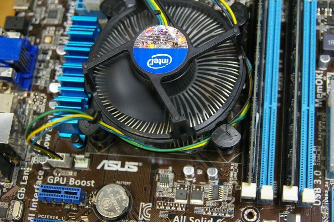 ASUS P8H77-V LE +i7-2600K+8GBメモリー+SSD120