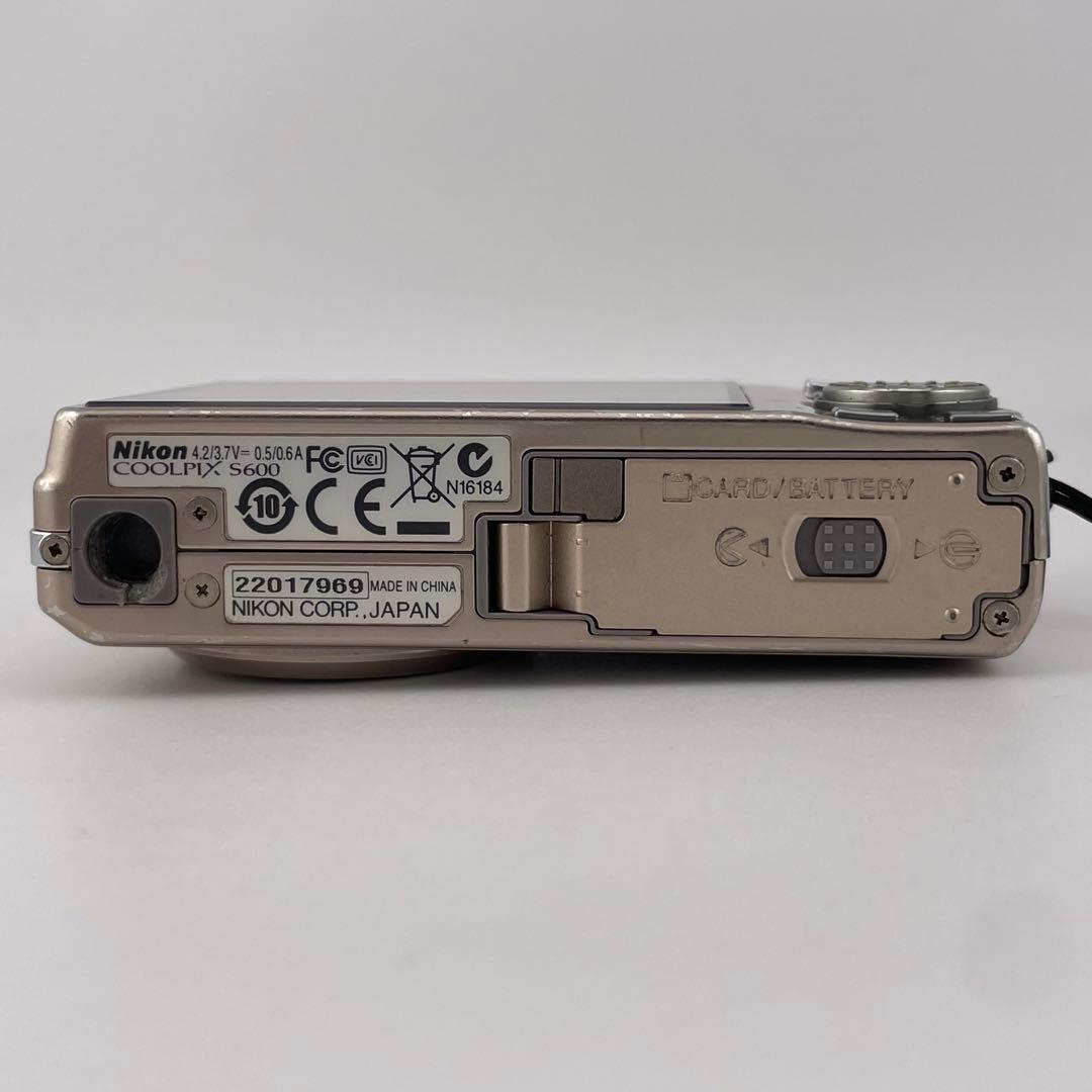 実写美⭕️美品【動作確認済み】Nikon COOLPIX S600 デジカメ