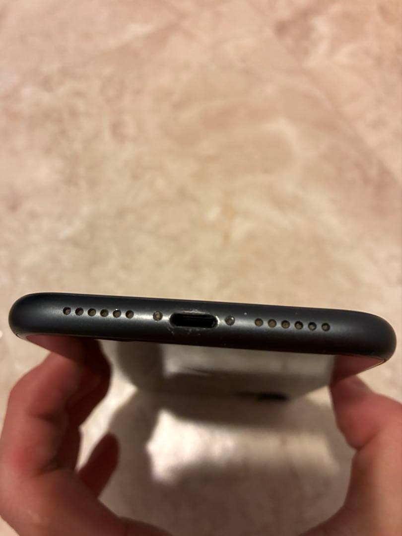 Apple iPhone 11 ブラック 本体　ジャンク　au 64GB