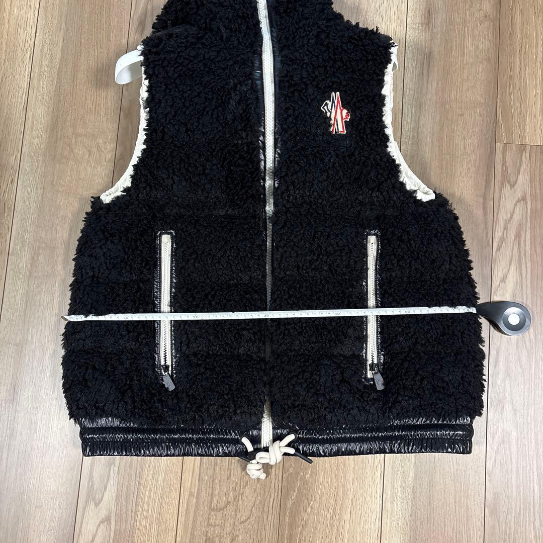 hiroさま専用 【美品】モンクレール ボア素材 ブラックダウンベスト