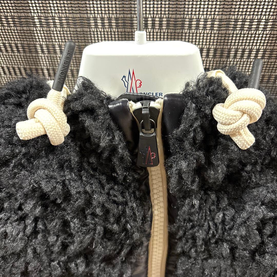 hiroさま専用 【美品】モンクレール ボア素材 ブラックダウンベスト