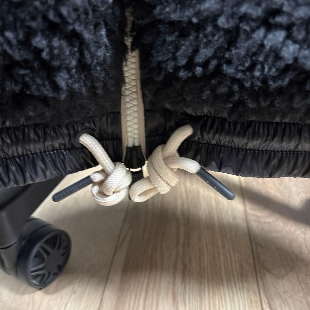 hiroさま専用 【美品】モンクレール ボア素材 ブラックダウンベスト