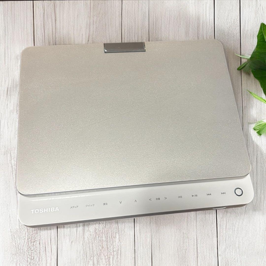 【美品】TOSHIBA SD-BP900S ポータブルブルーレイプレイヤー