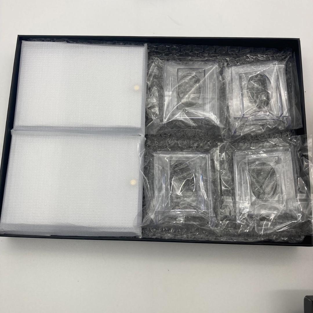 【10箱】マグネットローダー４個、スタンド４個 新品未使用 カードの守護神