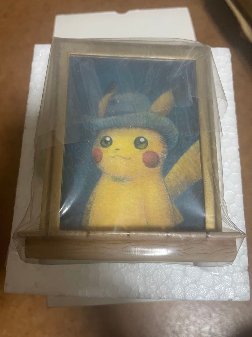 ゴッホピカチュウ　フィギュア